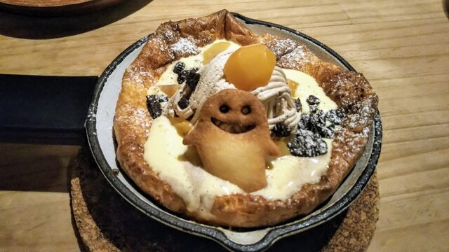 이 레스토랑에서는 다치 베이비의 피자와 디저트를 즐기실 수 있습니다.