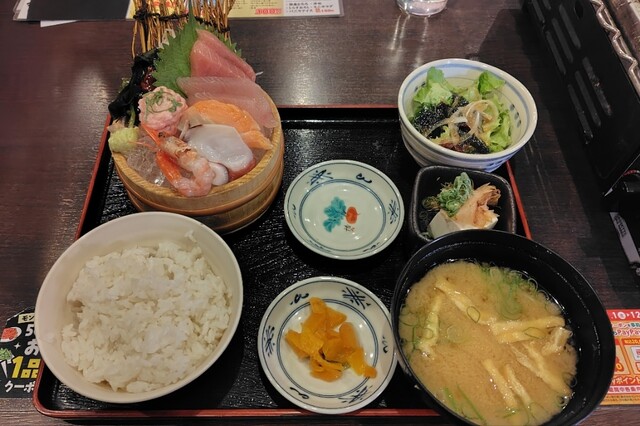 小山駅の前は少し寂しい…